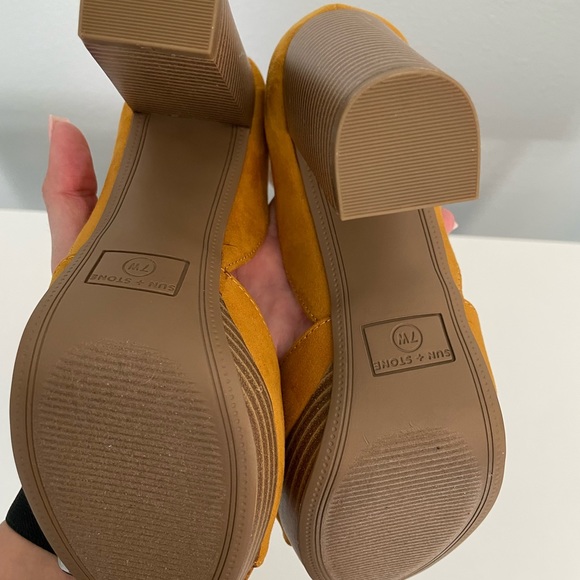 Reeta Block-Heel Platform Sandals - Picture 5 of 5